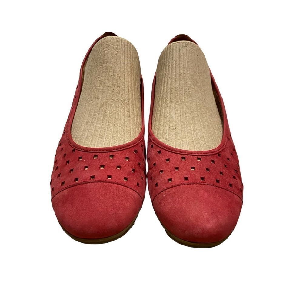 Women's Gabor Brand Ruffle Ruby Nubuck Slip On Flats Size 7.5